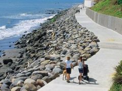 slide newplymouth02.jpg 240x180 - New Plymouth Coastal Walkway