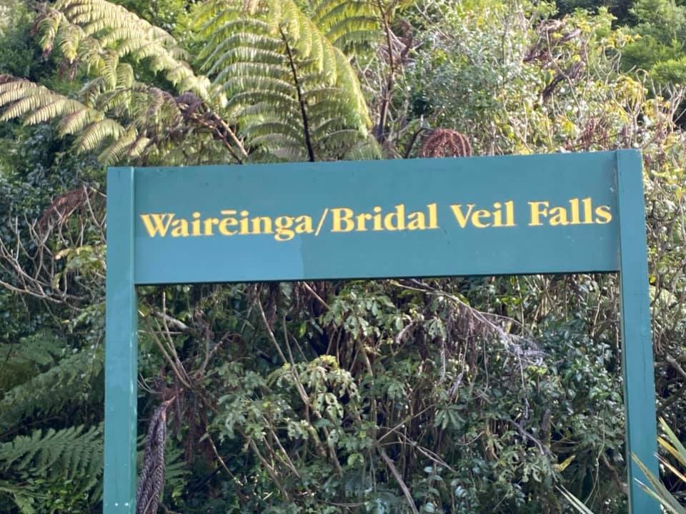 Bridal Veil Falls 01 - Bridal Veil Falls (Wairēinga Falls)