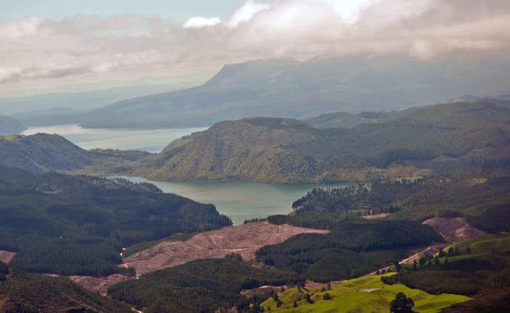 Lakes Okareka and Tarawera Rotorua New Zealand 16 Oct. 2010   Flickr   PhillipC 1024x628 - Lake Okareka Walkway